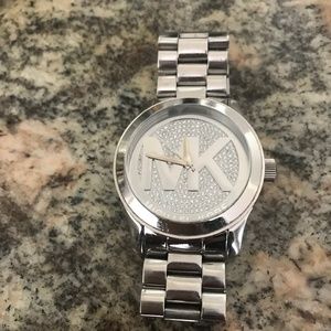 Mkors Watch